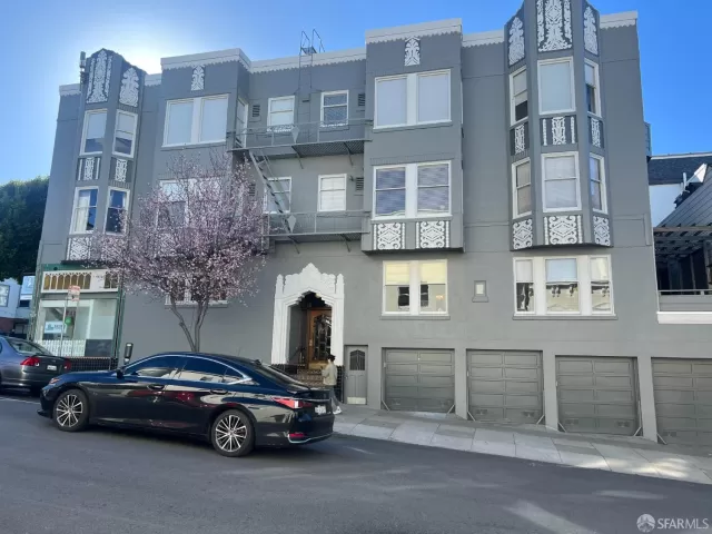 MLS: 425009976 Condo For Sale