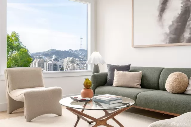 MLS: 425010143 Condo For Sale