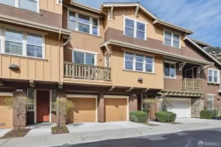 Photo #3: 425010600 Listing