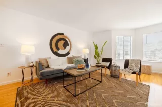 Photo #6: 425010766 Listing