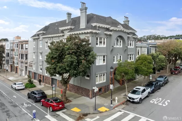 MLS: 425010946 Condo For Sale