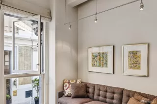 Photo #6: 425011178 Listing