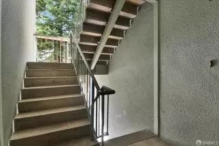 Photo #3: 425011425 Listing 