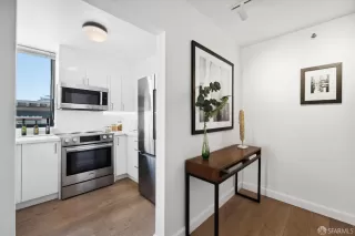 Photo #3: 425011965 Listing 