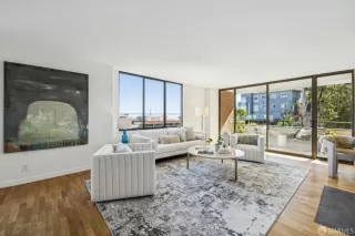 Photo #4: 425012231 Listing