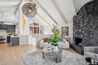 Photo #3: 425012515 Listing 