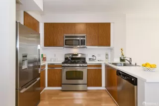 Photo #5: 425012657 Listing 