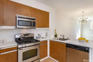 Photo #6: 425012657 Listing 