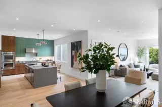 Photo #4: 425012774 Listing 