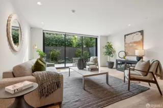 Photo #2: 425012802 Listing 