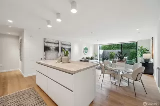 Photo #4: 425012802 Listing 