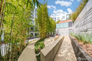 Photo #3: 425013060 Listing