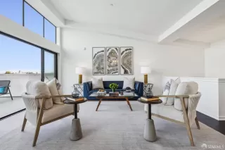 Photo #2: 425013467 Listing