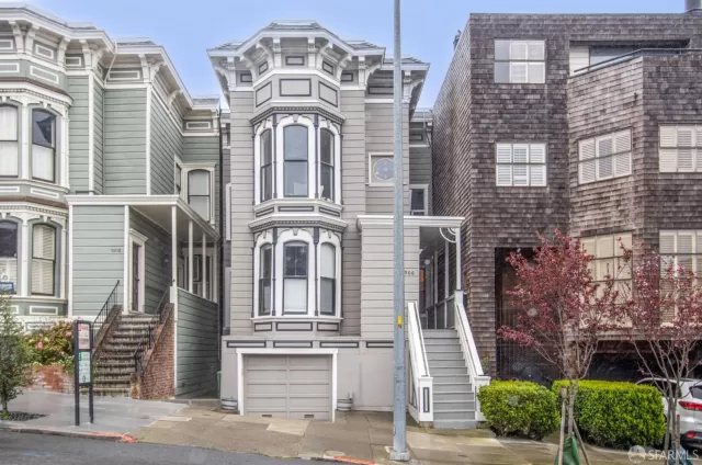 MLS: 425013583 Condo For Sale