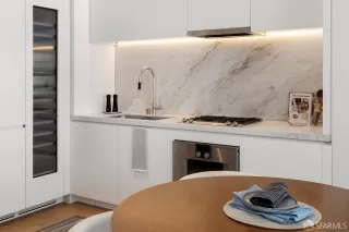 Photo #3: 425013742 Listing 