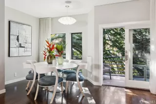 Photo #6: 425013889 Listing