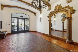 Photo #3: 425014129 Listing