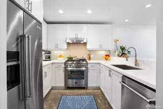 Photo #4: 425014394 Listing 