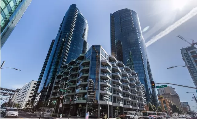 MLS: 425014479 Condo For Sale