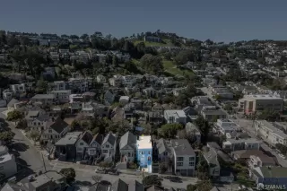 Photo #4: 425014568 Listing