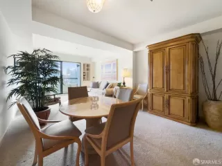 Photo #3: 425014573 Listing