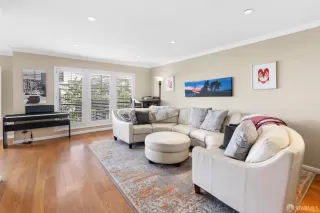 Photo #2: 425014749 Listing