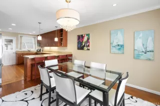 Photo #6: 425014749 Listing