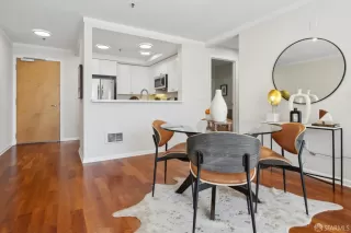 Photo #4: 425014959 Listing