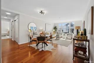 Photo #5: 425014959 Listing