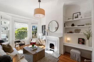 Photo #1: 425015325 Listing