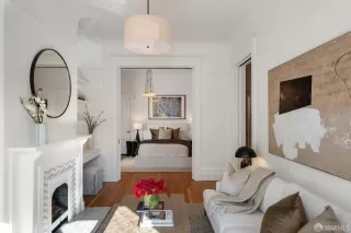 Photo #6: 425015325 Listing