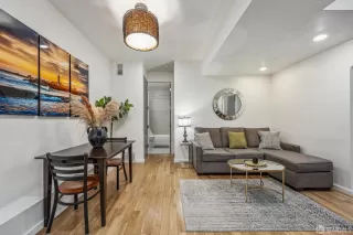 Photo #5: 425015477 Listing