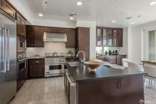 Photo #4: 425015592 Listing 
