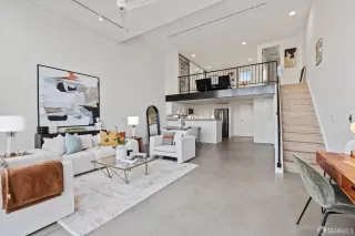 Photo #3: 425015747 Listing