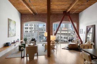 Photo #3: 425016391 Listing