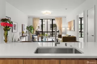 Photo #3: 425016457 Listing