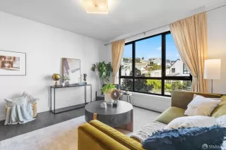 Photo #4: 425016457 Listing