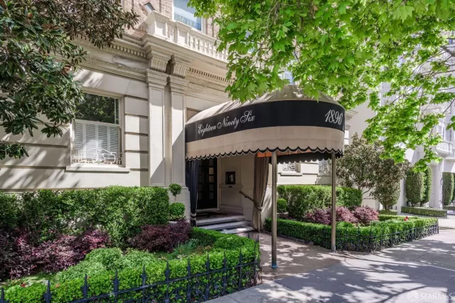 MLS: 425016679 Condo For Sale