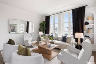 Photo #2: 425016930 Listing