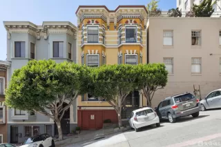 Photo #2: 425017188 Listing