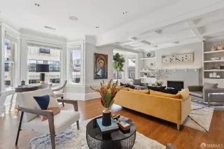 Photo #6: 425017188 Listing