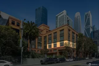 Photo #3: 425017227 Listing