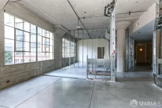 Photo #6: 425017227 Listing