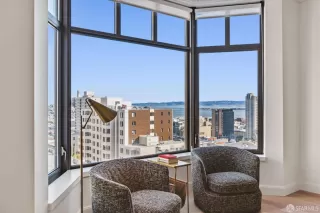 Photo #4: 425017538 Listing