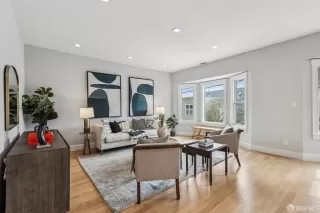 Photo #5: 425017578 Listing