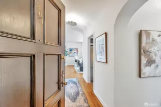 Photo #1: 425018382 Listing 