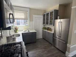 Photo #4: 425018609 Listing 