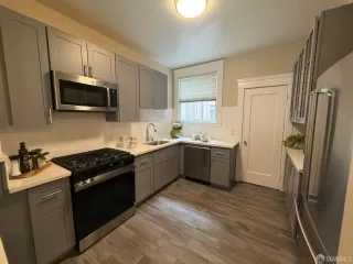 Photo #5: 425018609 Listing 