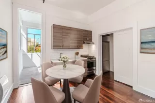 Photo #5: 425018627 Listing 