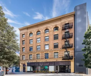 Photo #2: 425019034 Listing